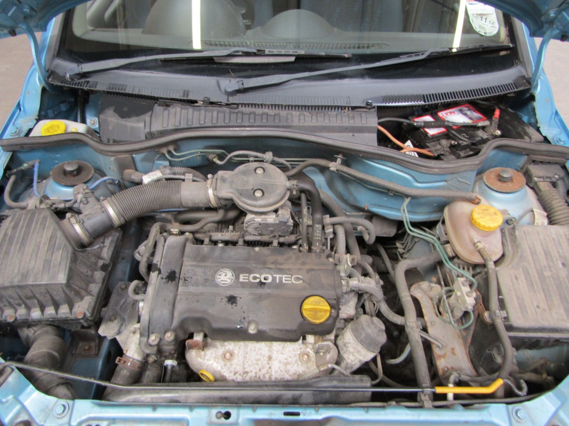 02 02 Vauxhall Corsa Comfort - Image 3 of 20