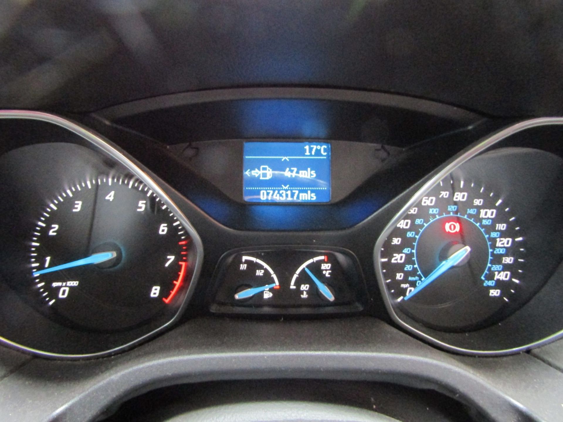 12 12 Ford Focus Zetec 105 - Image 13 of 19