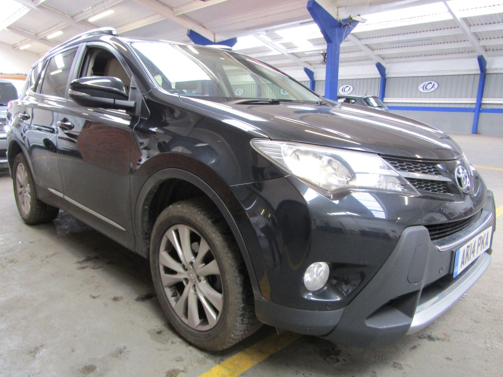 14 14 Toyota Rav 4 Invincible D-4D - Image 19 of 26