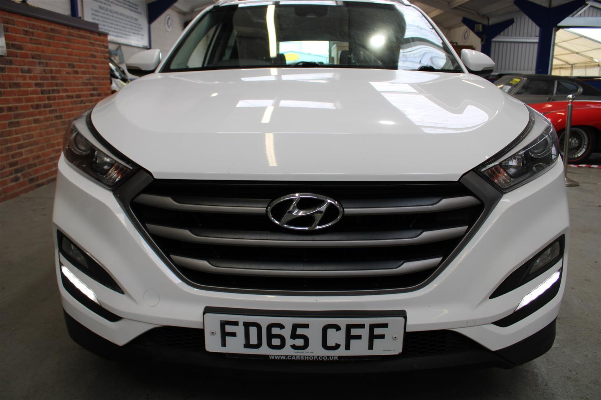 65 15 Hyundai Tucson SE NAV B-Drive - Image 2 of 21