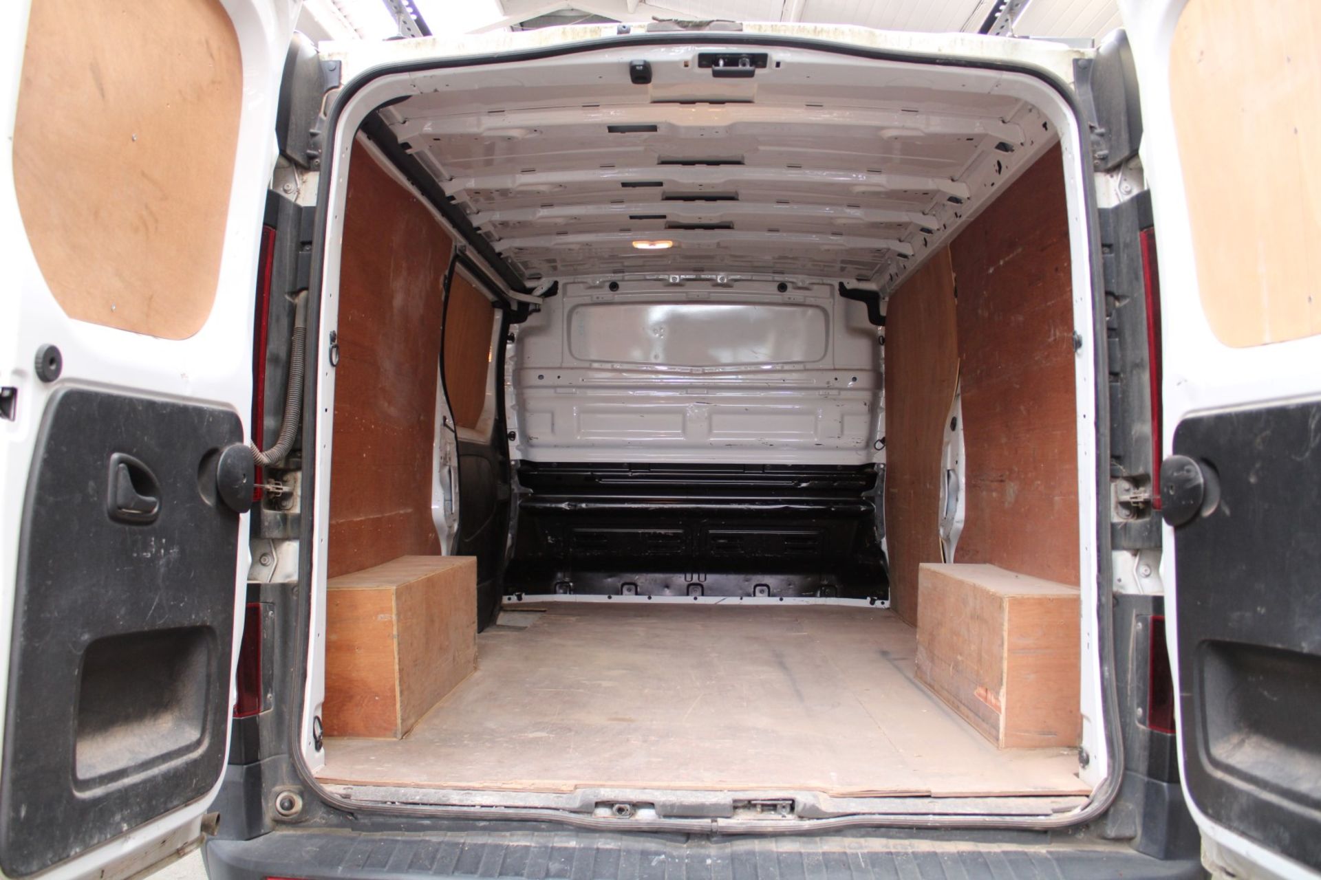 65 15 Vauxhall Vivaro 2900 CDTI - Image 17 of 22