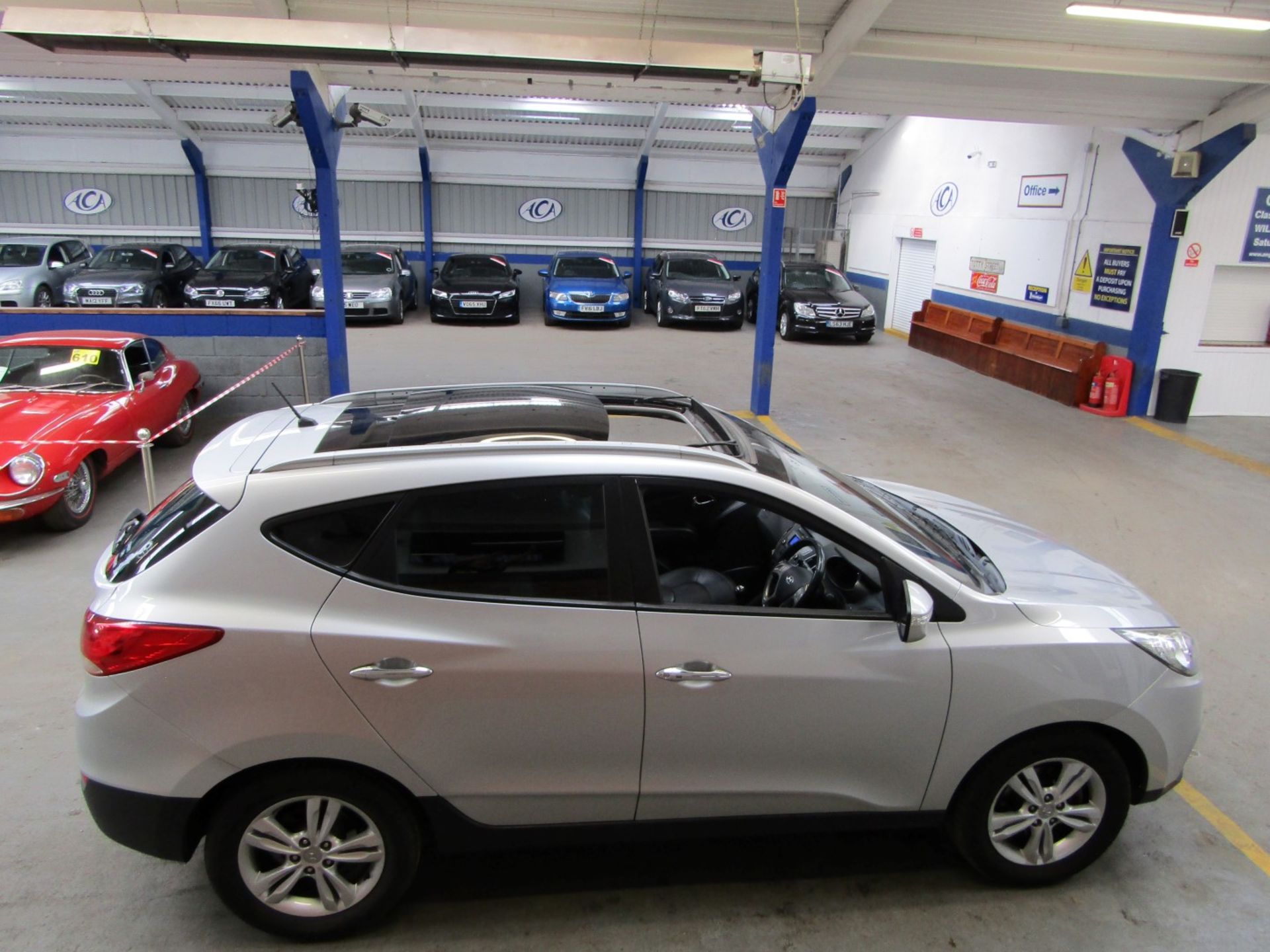 60 10 Hyundai IX35 Premium 2WD - Image 5 of 29