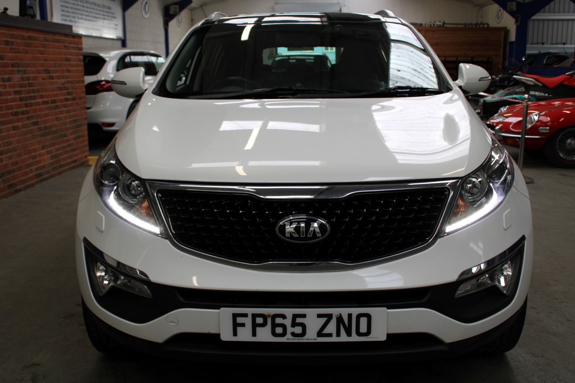 65 15 Kia Sportage 3 Sat nav ISG CR - Image 2 of 26