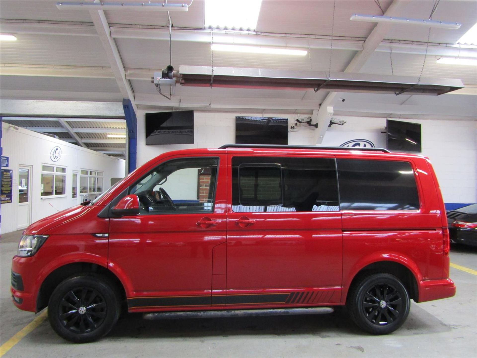 67 17 VW Transporter T30 Highline TD - Image 34 of 34