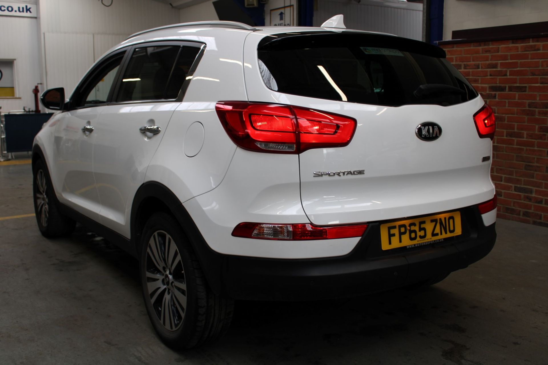 65 15 Kia Sportage 3 Sat nav ISG CR - Image 24 of 26