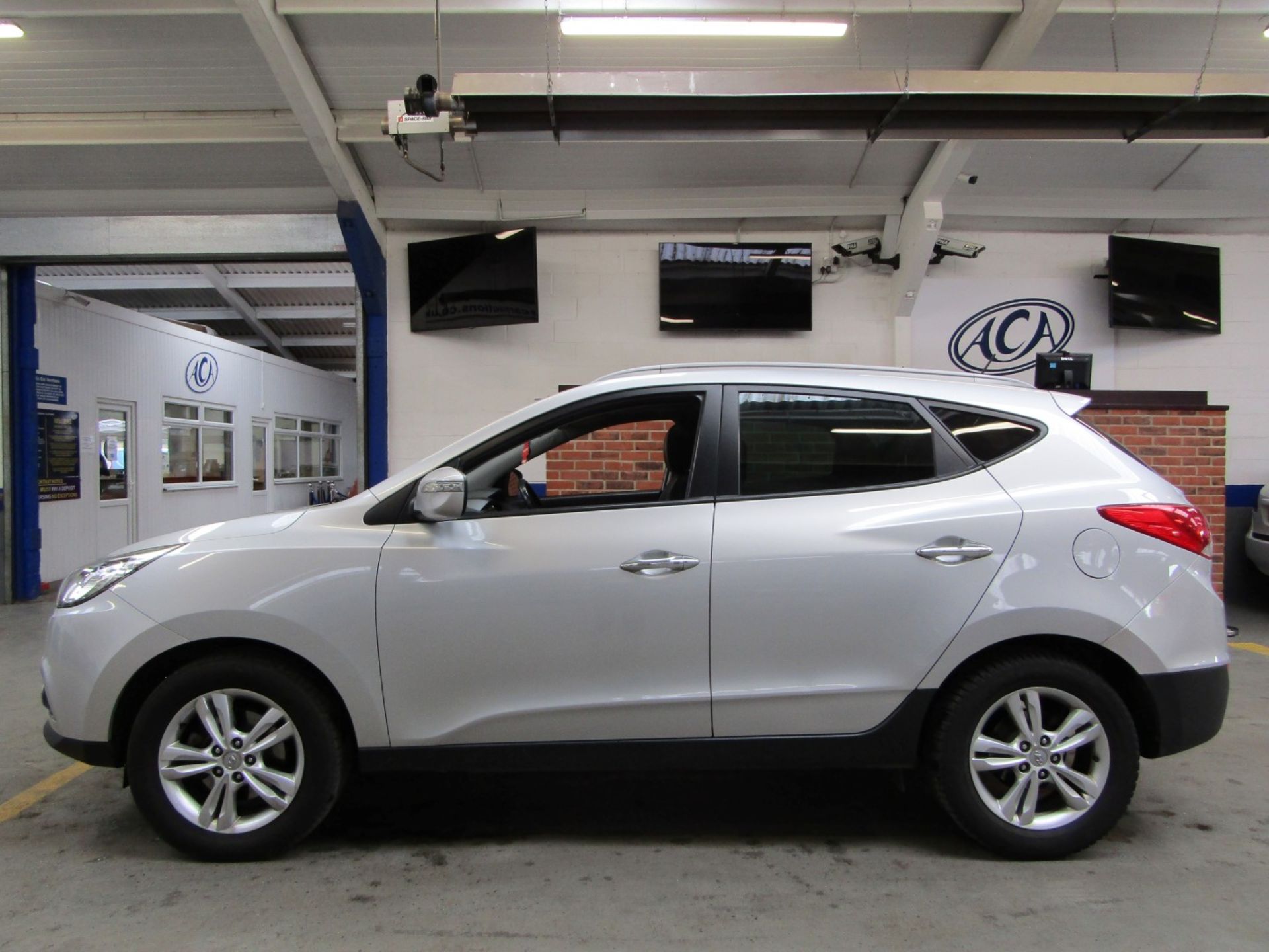 60 10 Hyundai IX35 Premium 2WD - Image 27 of 29