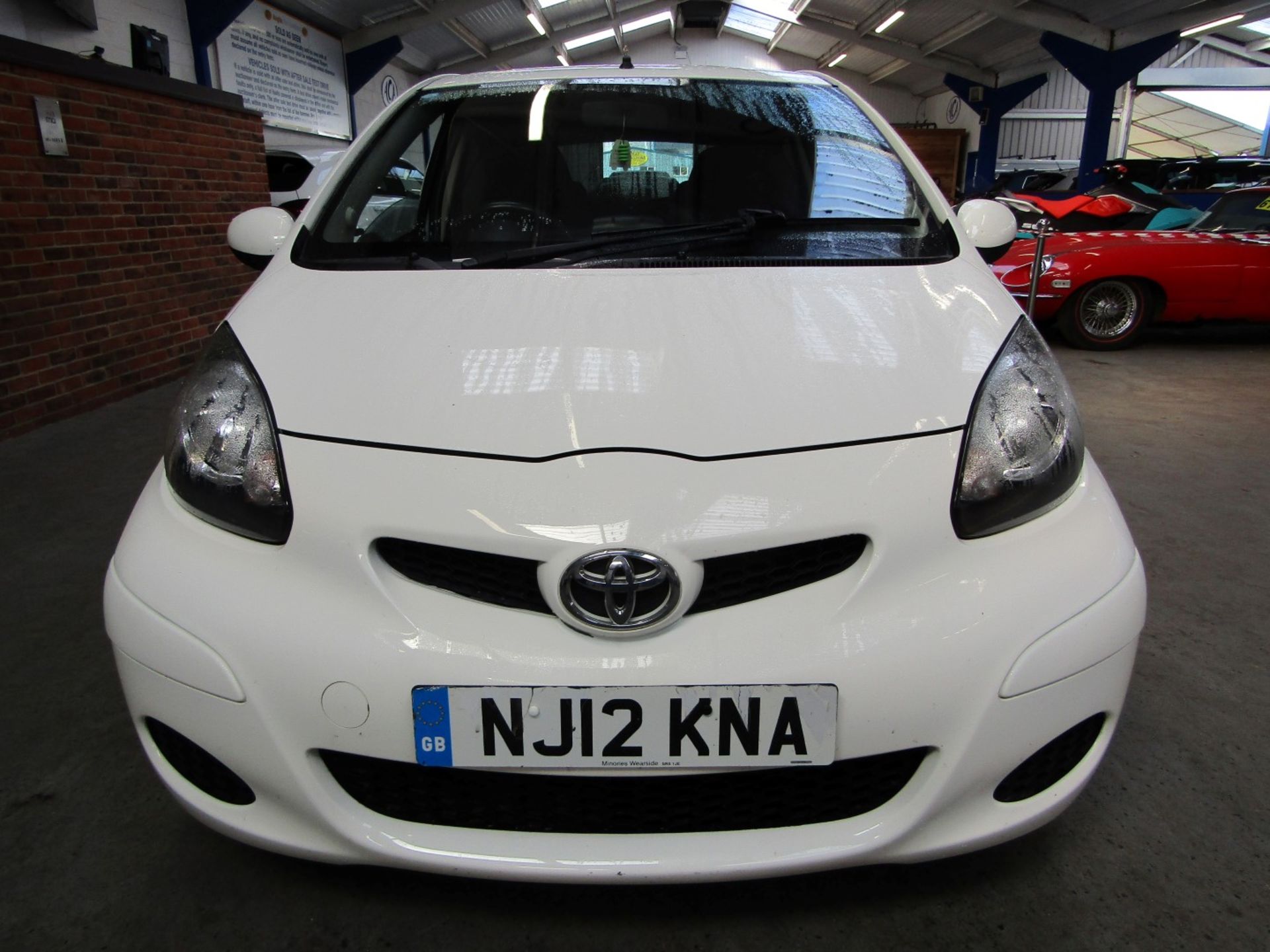 12 12 Toyota Aygo Go VVT-I - Image 2 of 21