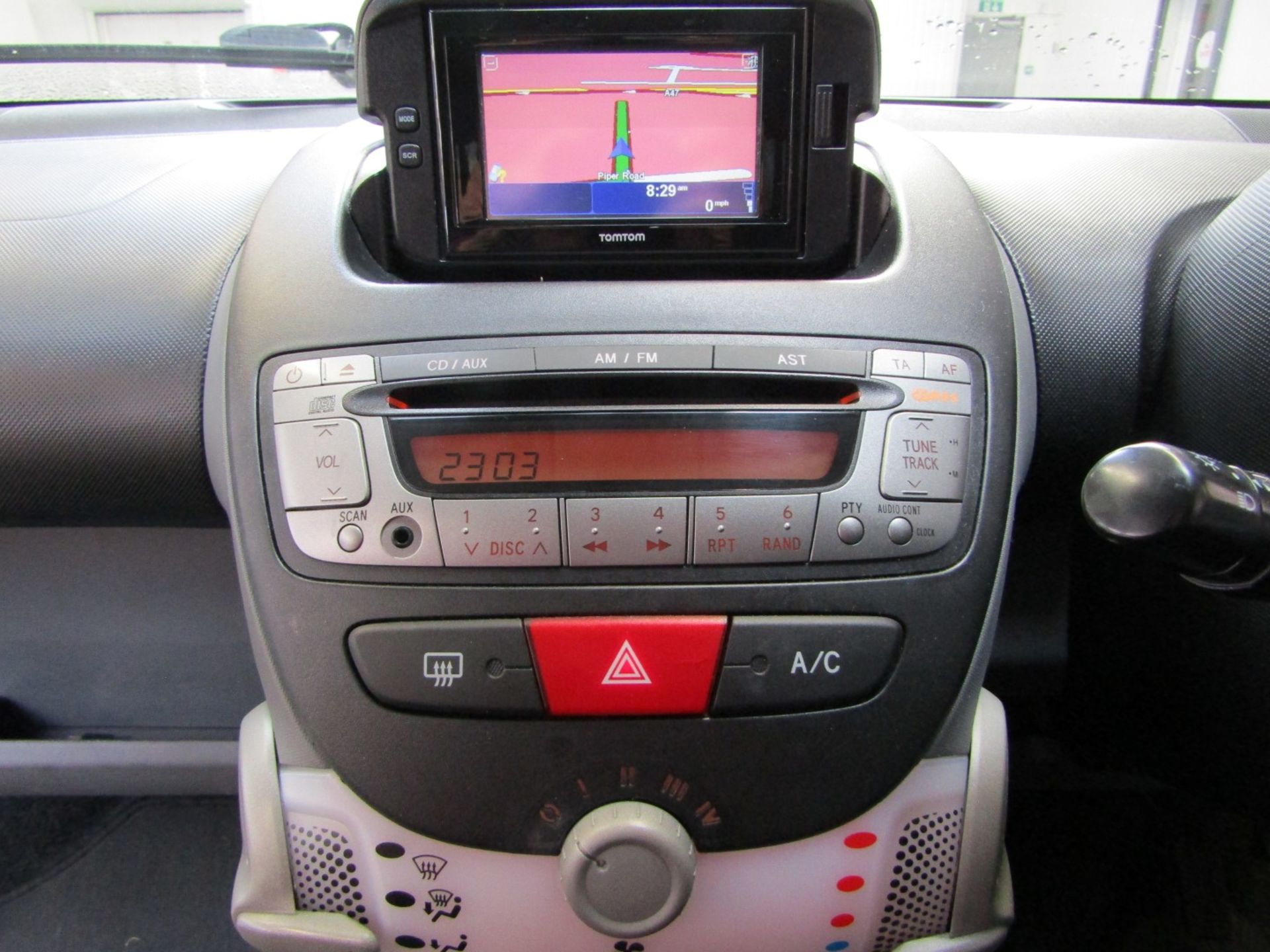 12 12 Toyota Aygo Go VVT-I - Image 4 of 21