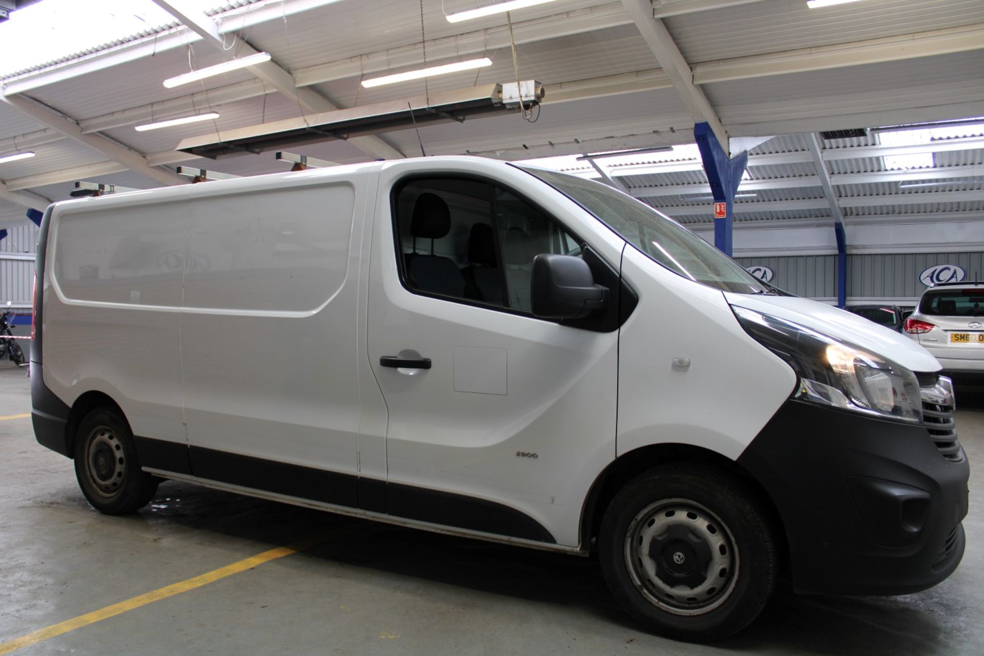 65 15 Vauxhall Vivaro 2900 CDTI - Image 14 of 22