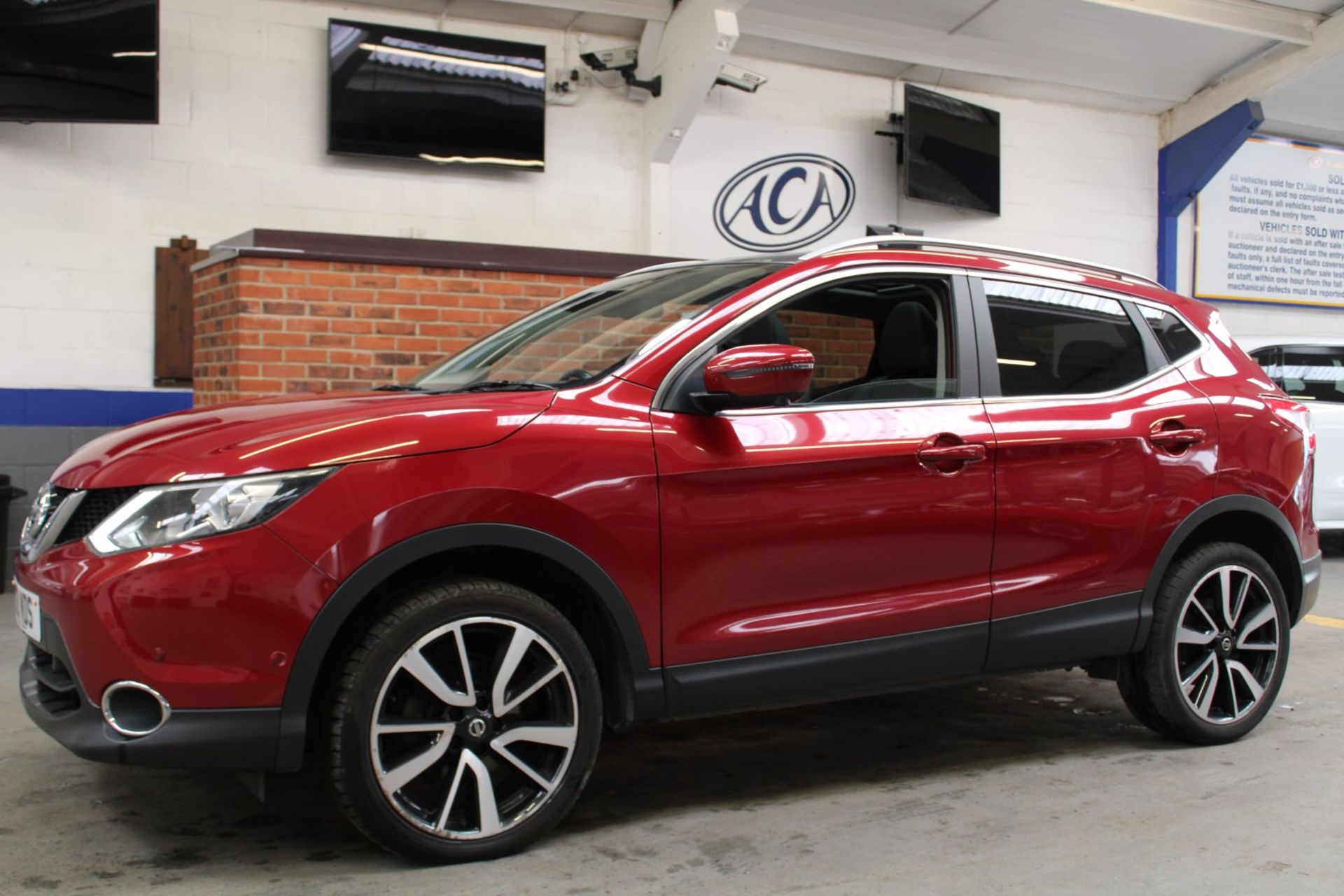 17 17 Nissan Qashqai Tekna DCI