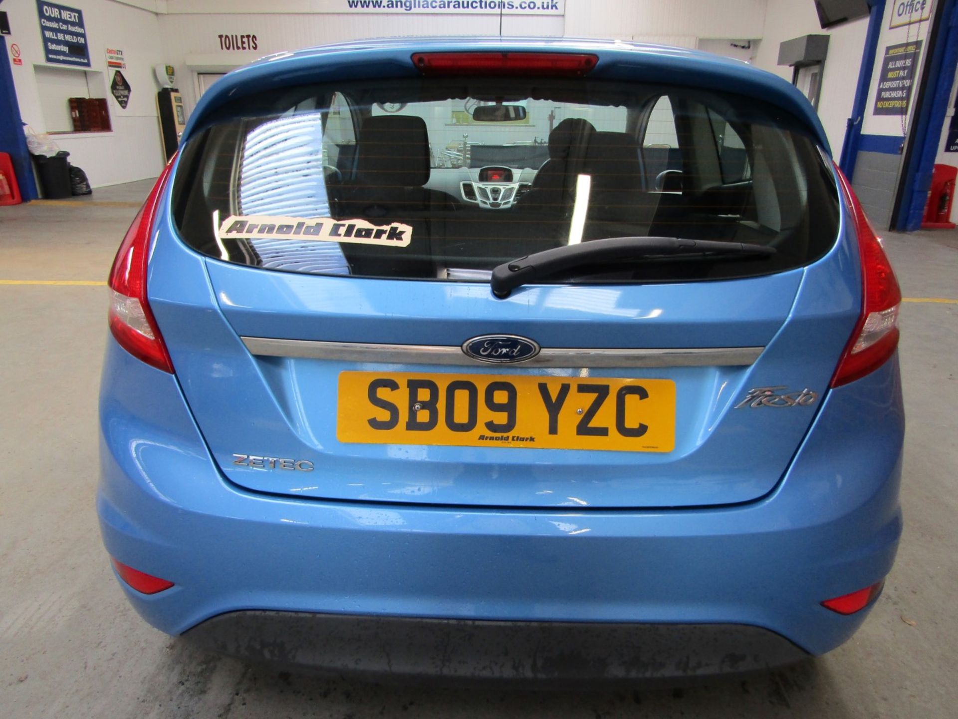 09 09 Ford Fiesta Zetec 82 - Image 17 of 18