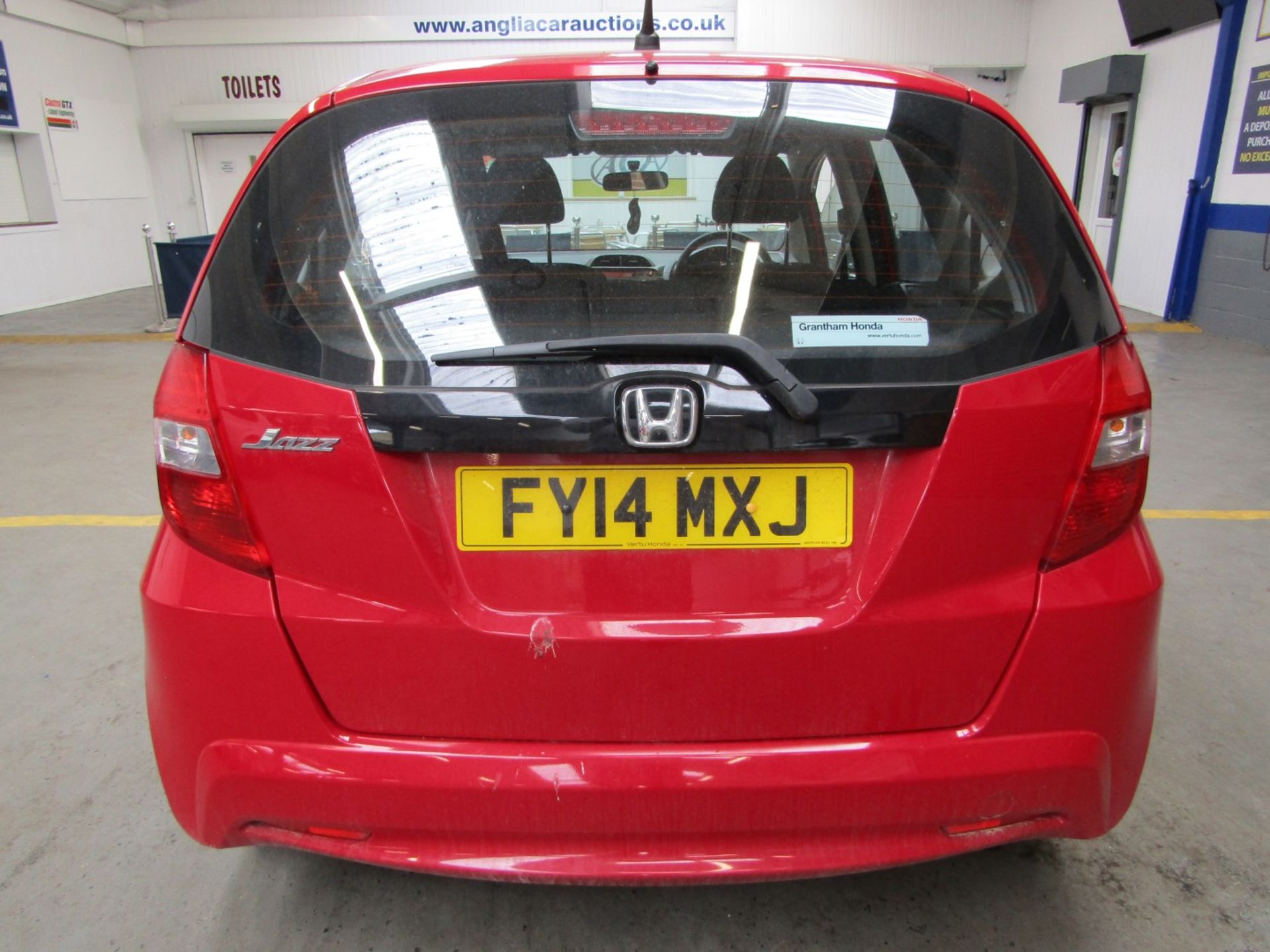 14 14 Honda Jazz Vtec S - Image 24 of 25