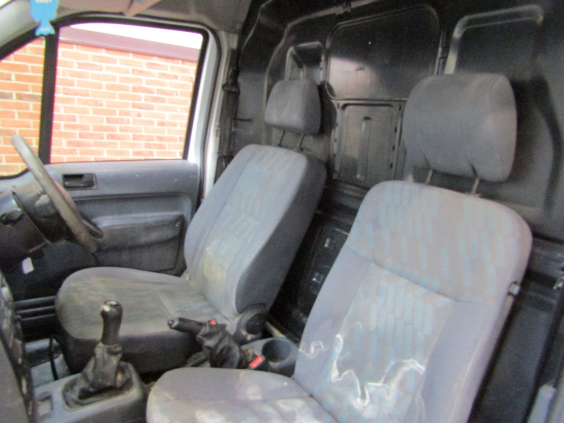 57 07 Ford Transit Connect T230 L90 - Image 4 of 16