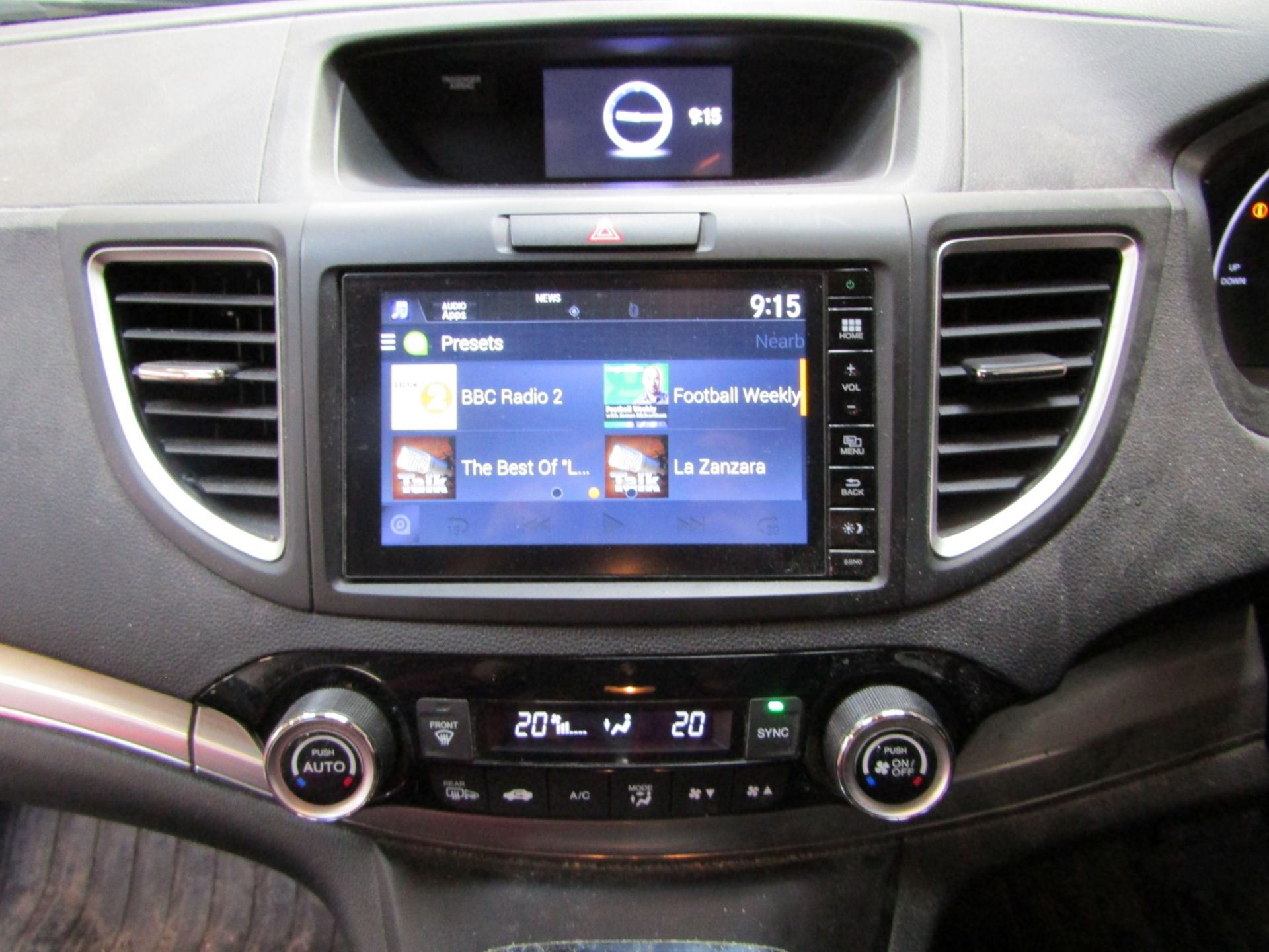 15 15 Honda CR-V SE I-DTEC 4X2 - Image 16 of 37