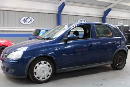 04 04 Vauxhall Corsa Design 16v