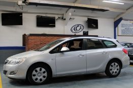 61 11 Vauxhall Astra Exclusiv CDTI