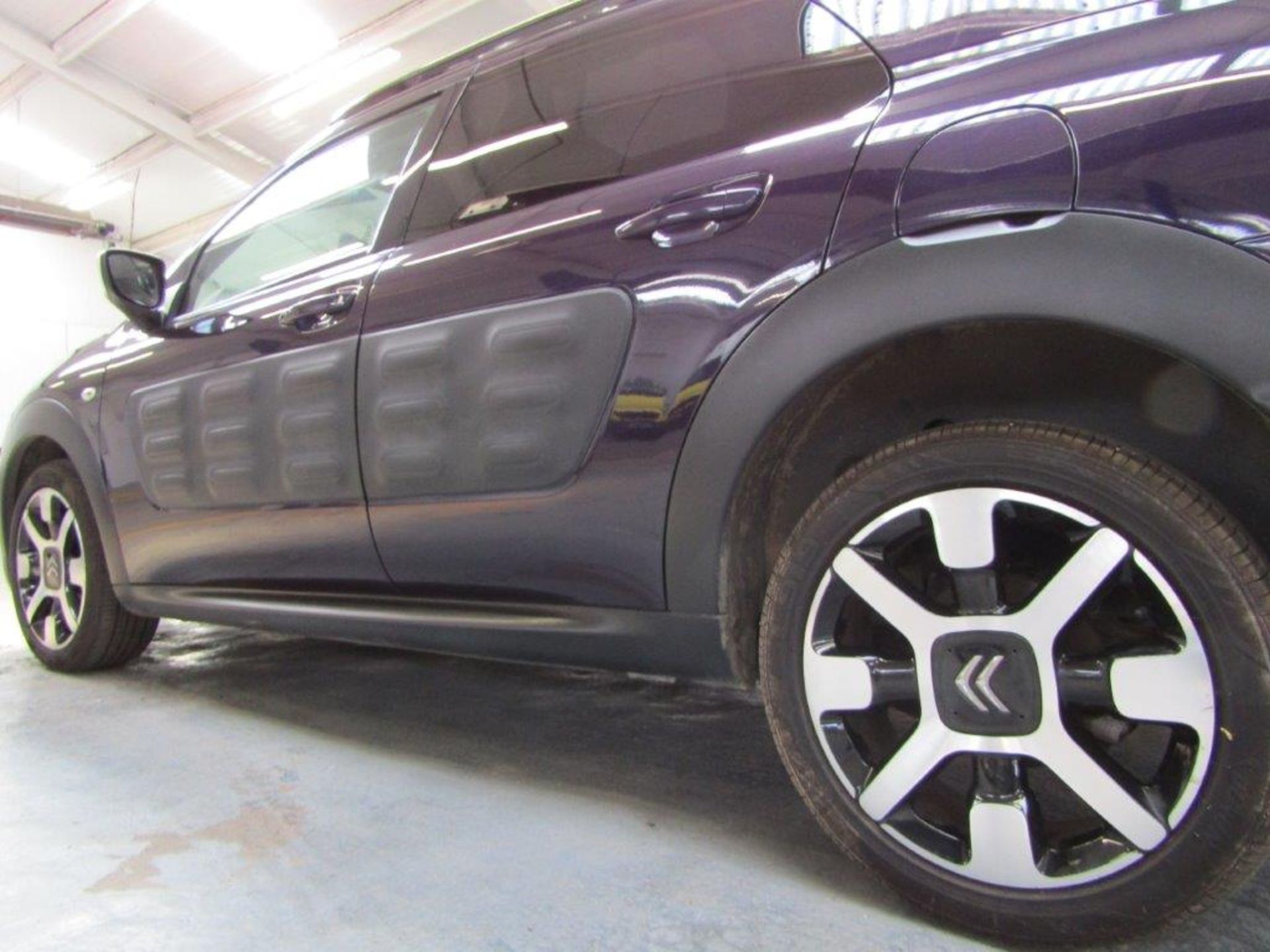 15 15 Citroen C4 Cactus Flair - Image 19 of 29