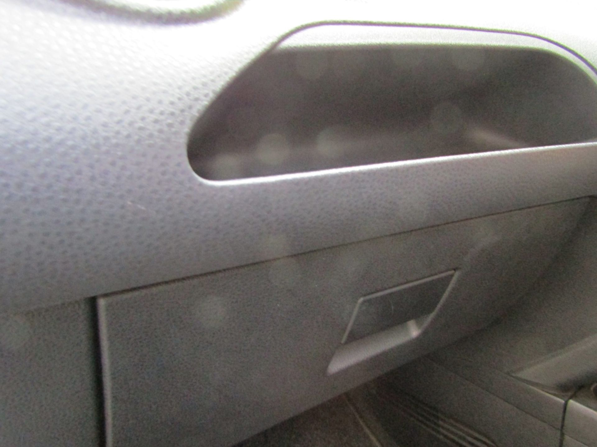 06 06 Ford Fiesta Style Climate - Image 6 of 23