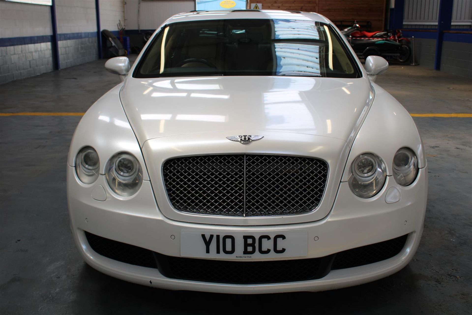 55 05 Bentley Cont. Flying Spur - Image 2 of 35