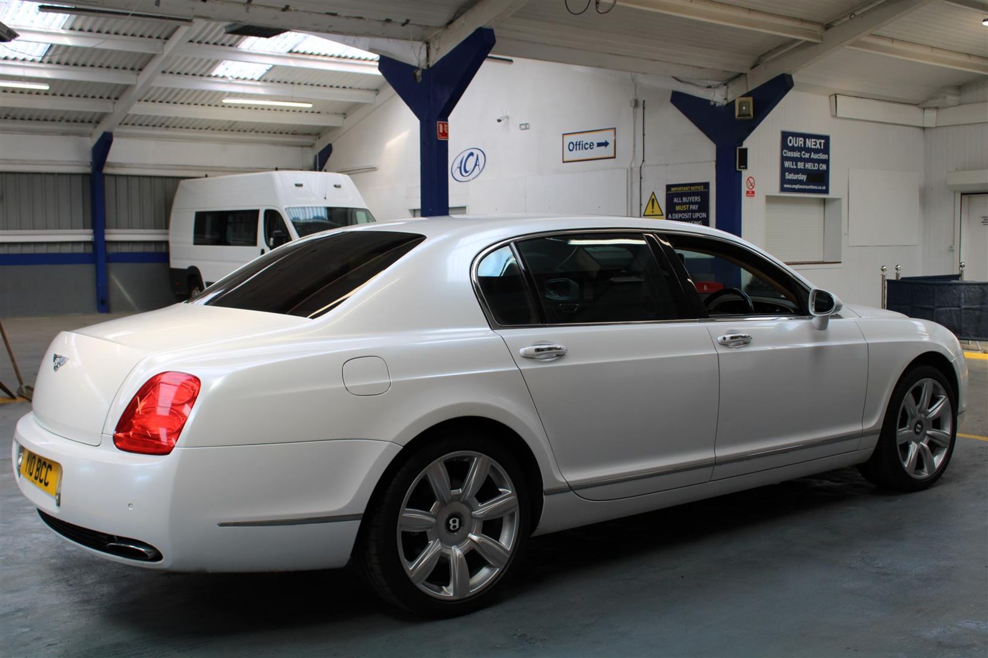 55 05 Bentley Cont. Flying Spur - Image 31 of 35
