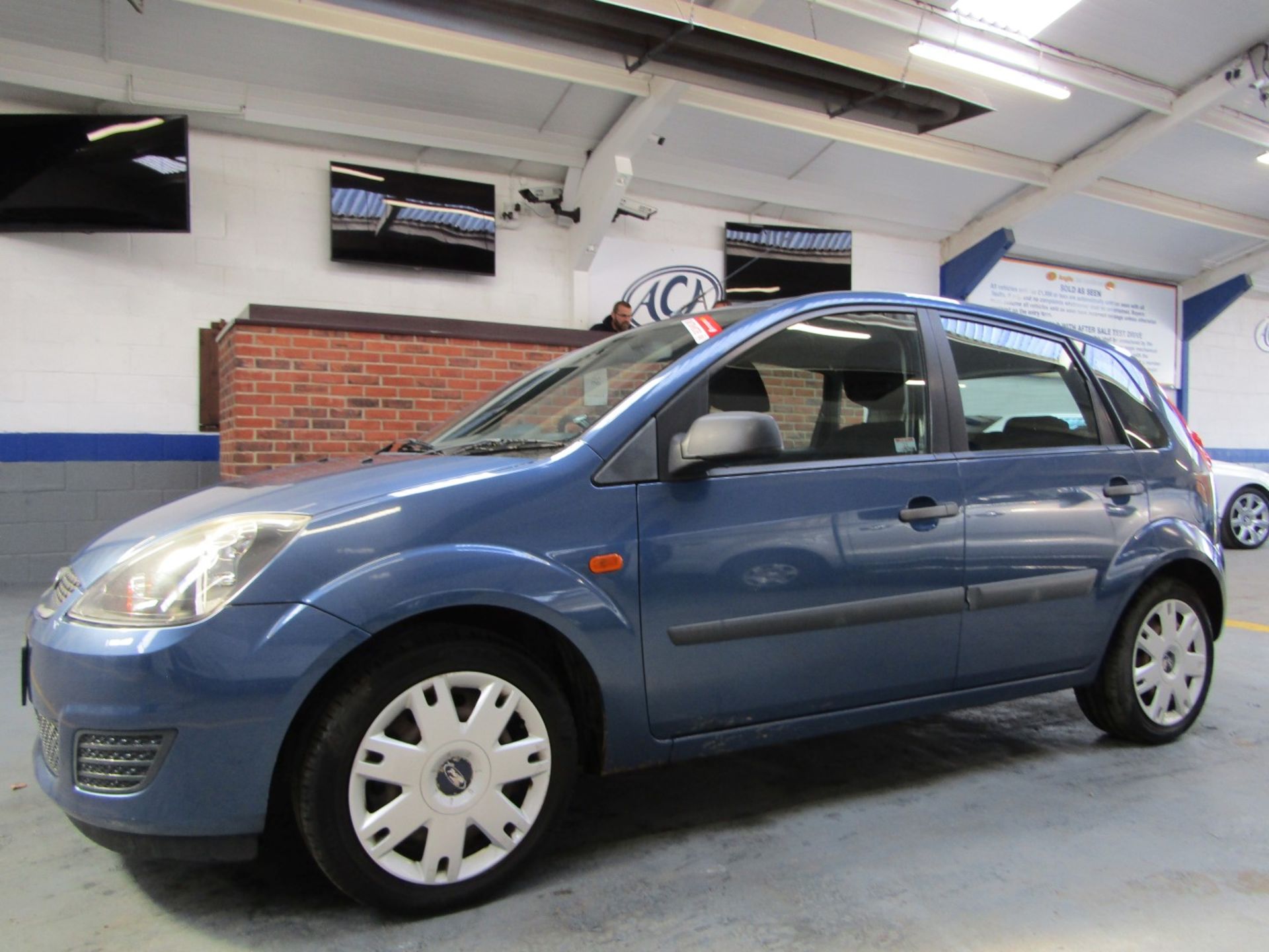 06 06 Ford Fiesta Style Climate