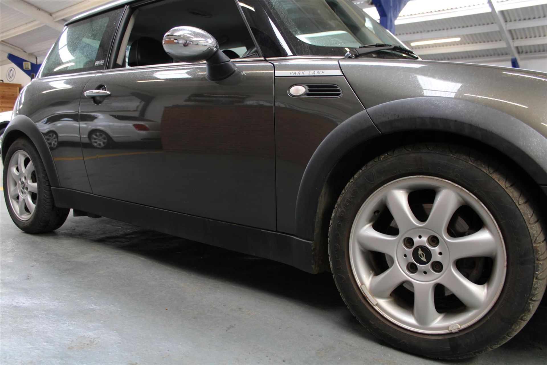 05 55 Mini Cooper Park Lane CVT - Image 22 of 31