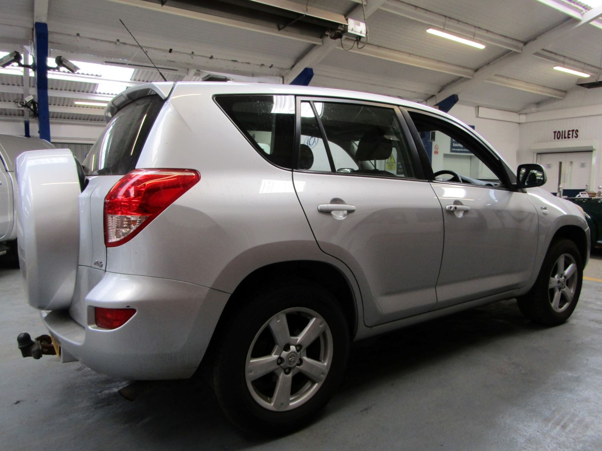 57 07 Toyota Rav 4 XT5 D-4D - Image 23 of 30