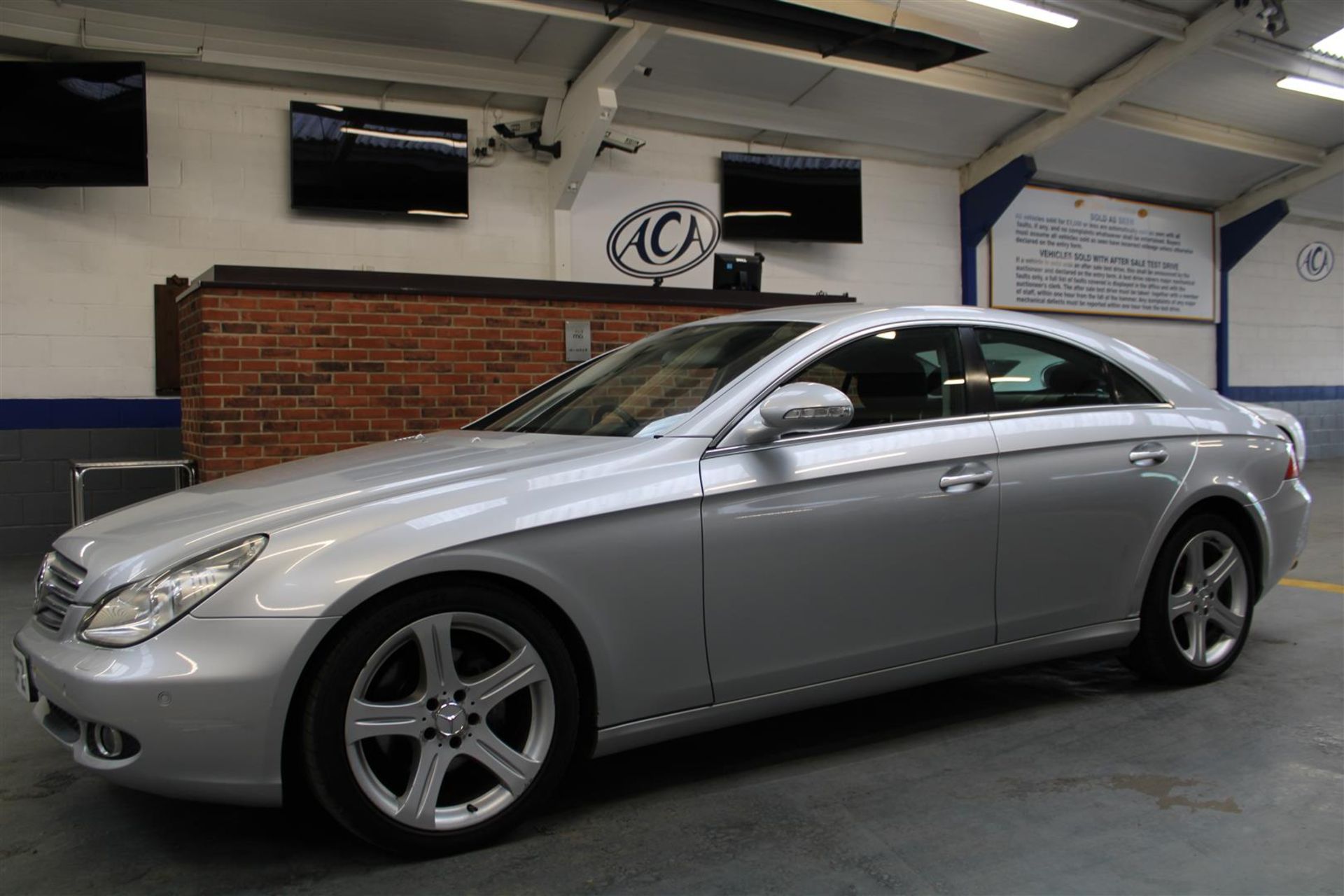 55 05 Mercedes CLS 320 CDI Auto