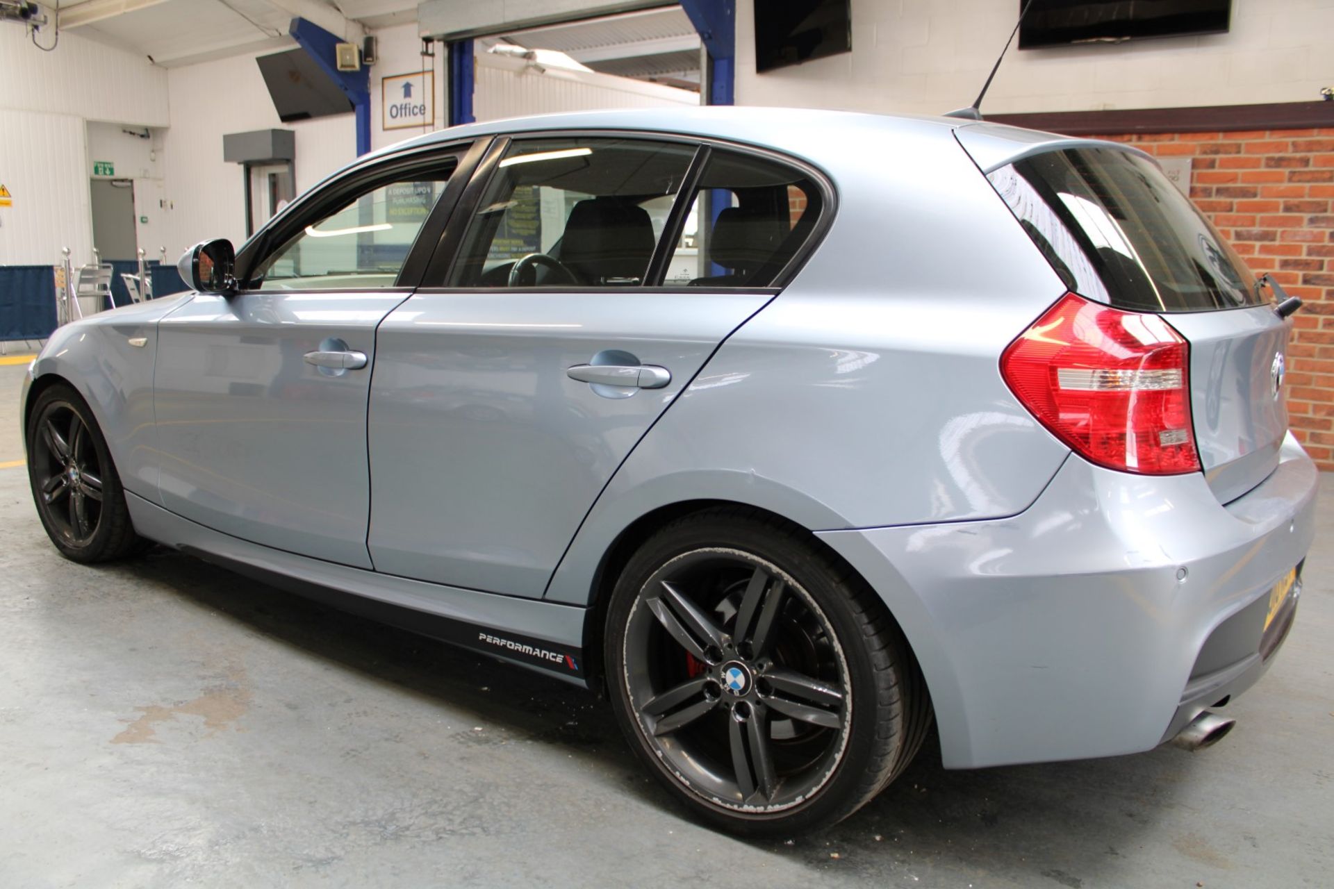 10 10 BMW 118D M Sport - Image 31 of 32