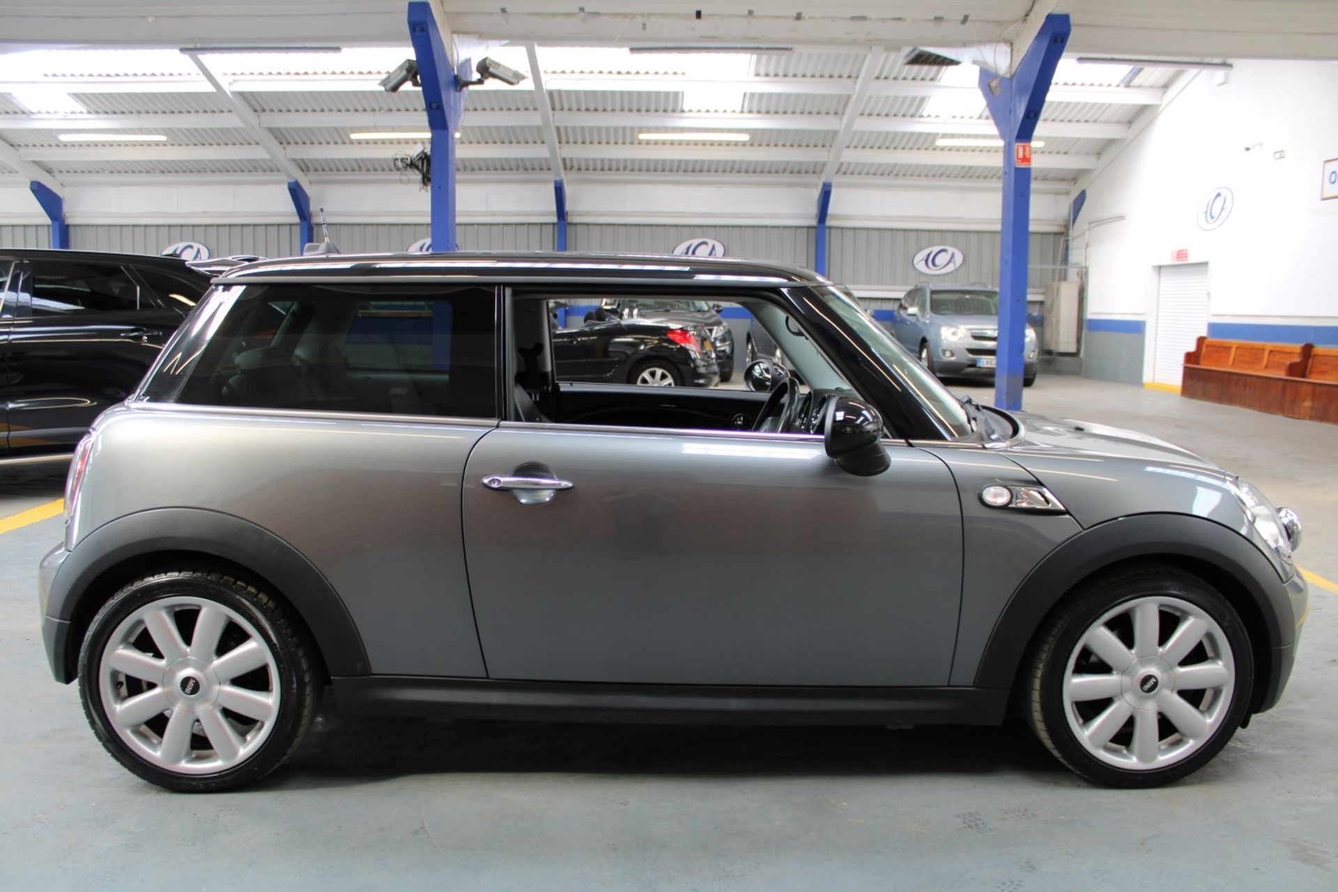 58 09 Mini Cooper S - Image 24 of 31