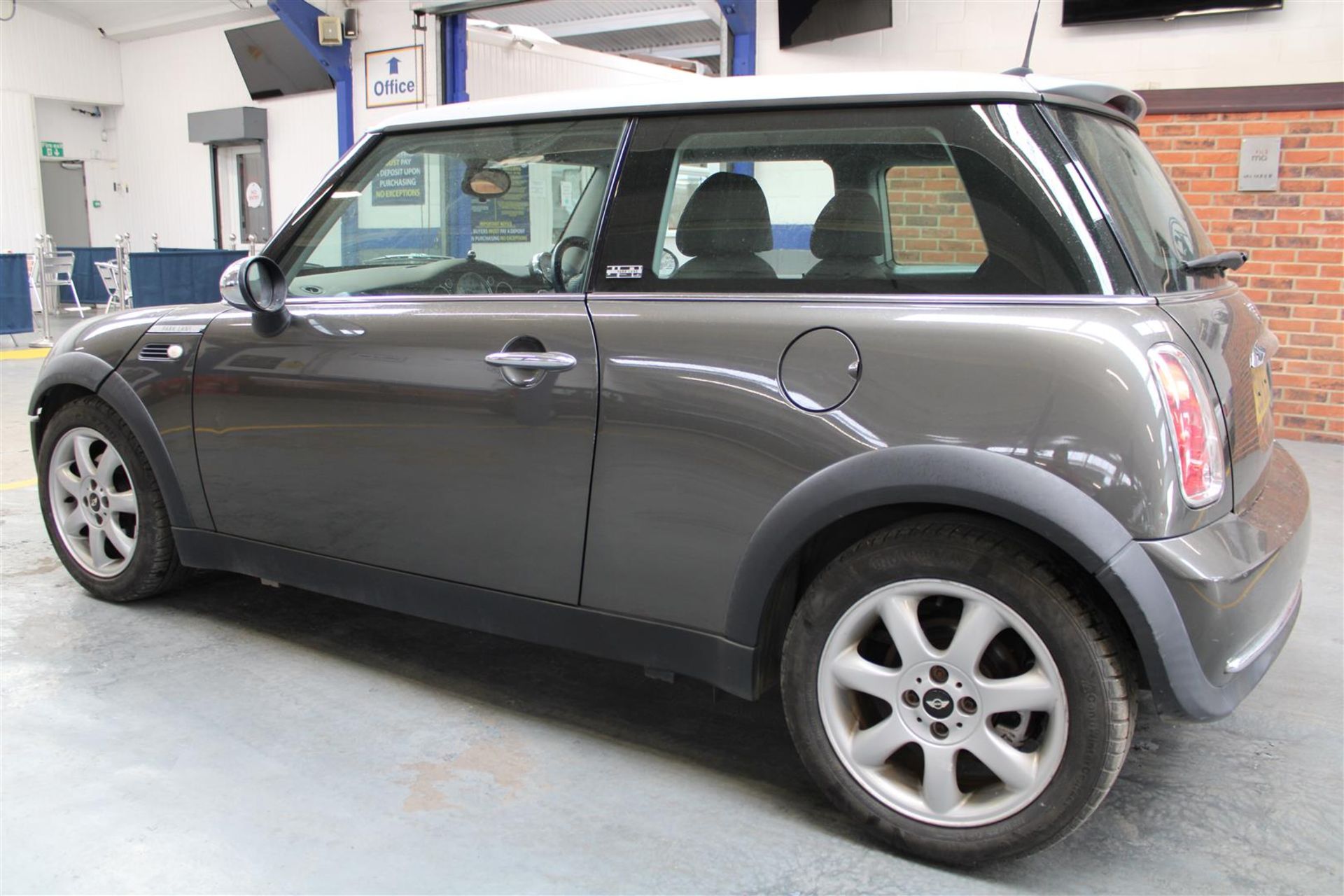 05 55 Mini Cooper Park Lane CVT - Image 30 of 31