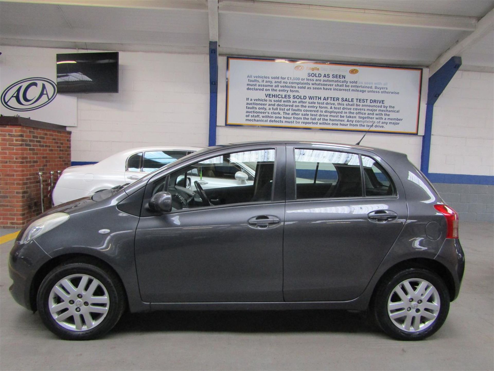 57 07 Toyota Yaris TR - Image 20 of 20