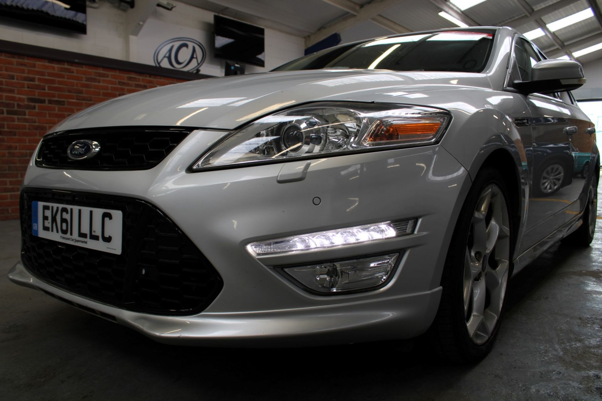 61 11 Ford Mondeo Titanium X Sport T - Image 3 of 34