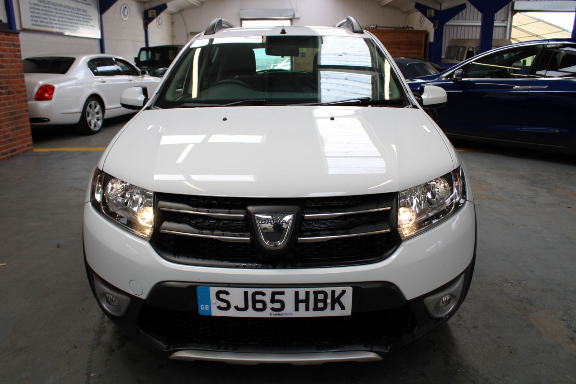 65 15 Dacia Sandero Stepway Laurete - Image 2 of 28