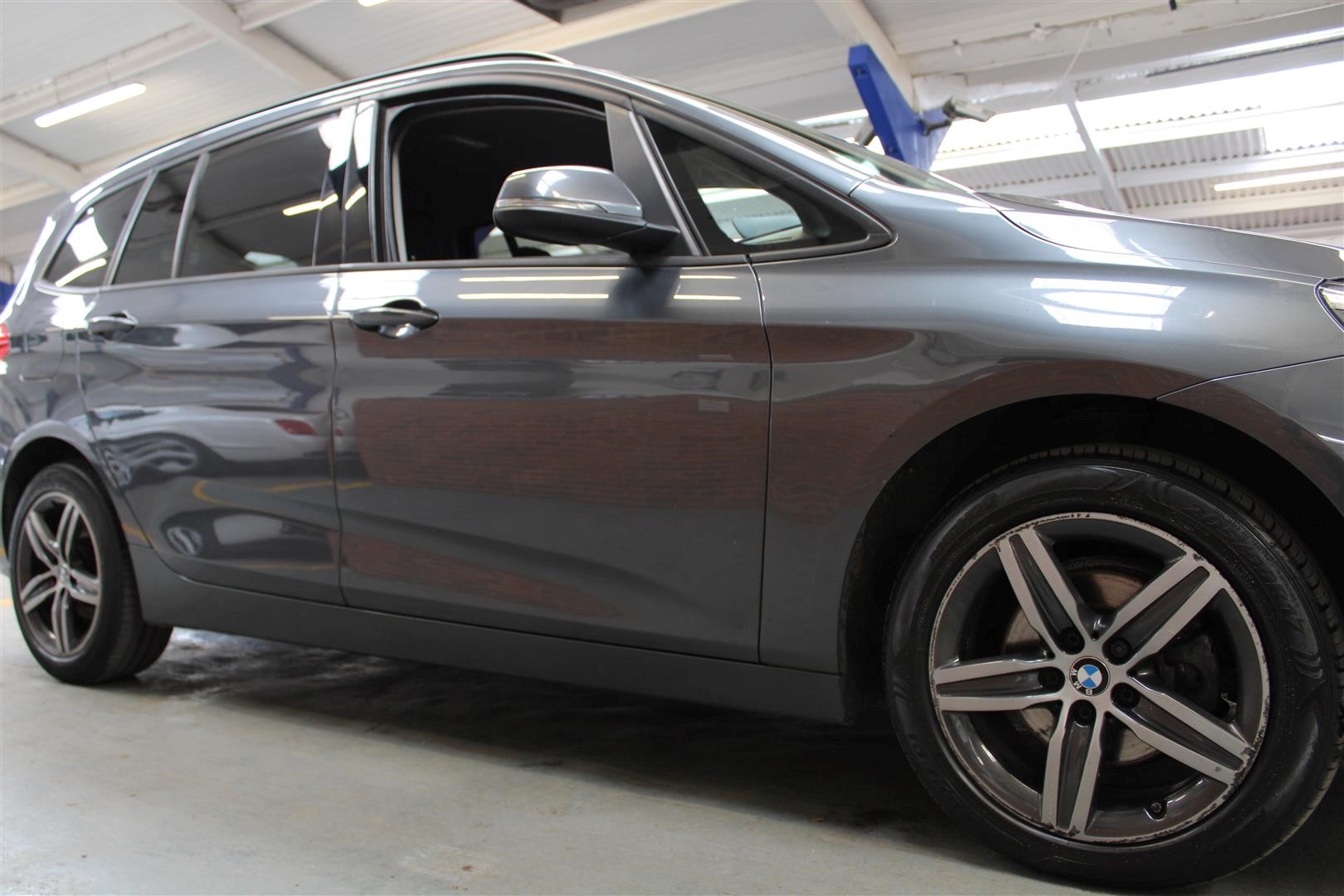 17 17 BMW 216D Sport - Image 32 of 40