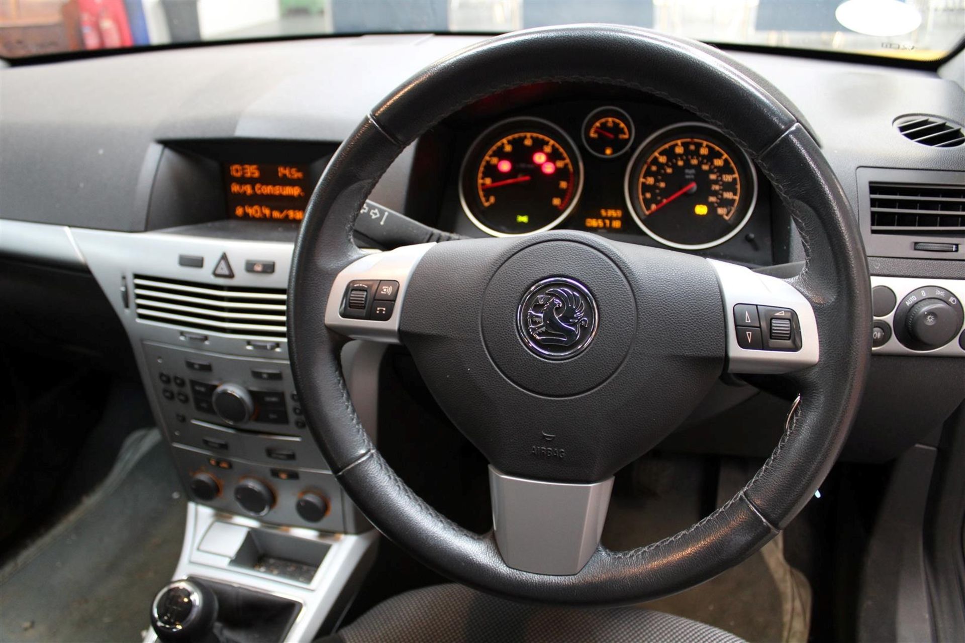 59 09 Vauxhall Astra Active - Image 10 of 27