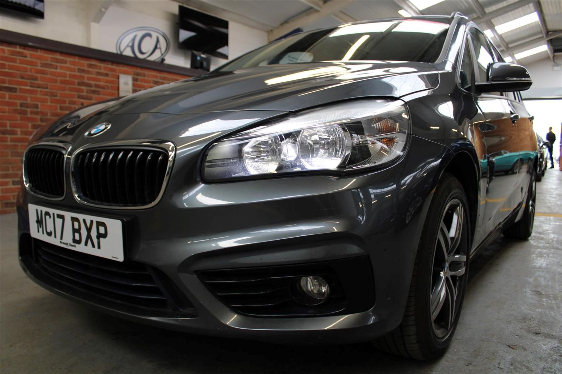 17 17 BMW 216D Sport - Image 6 of 40