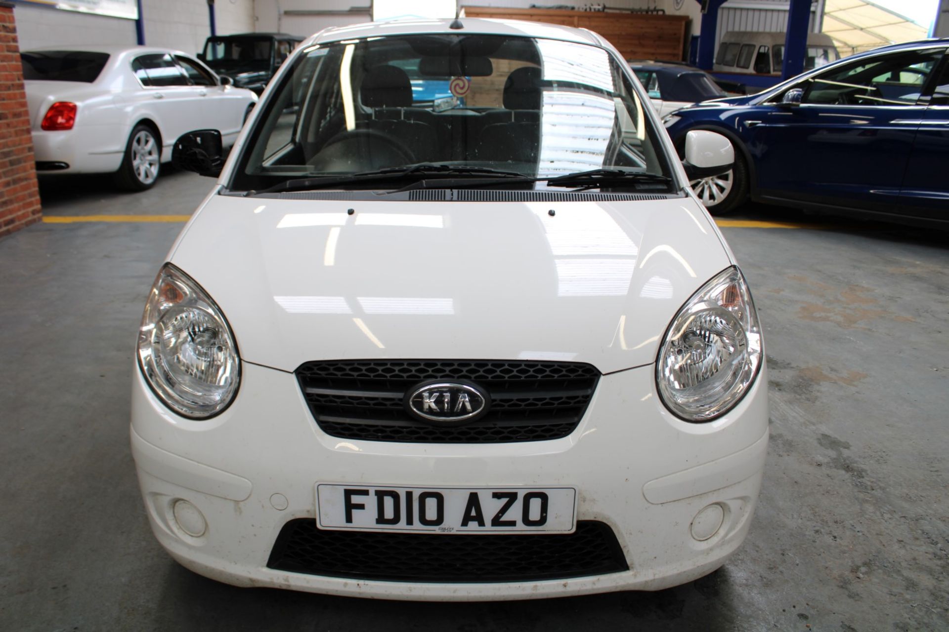 10 10 Kia Picanto 1 - Image 2 of 9