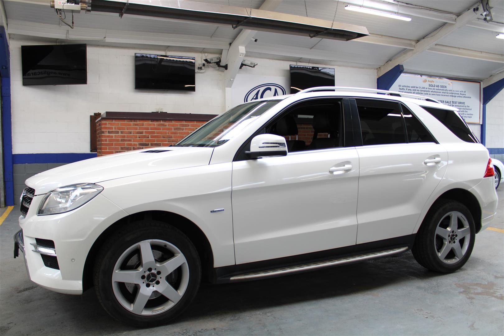 12 12 Mercedes ML350 Sport Bluetec - Image 35 of 35