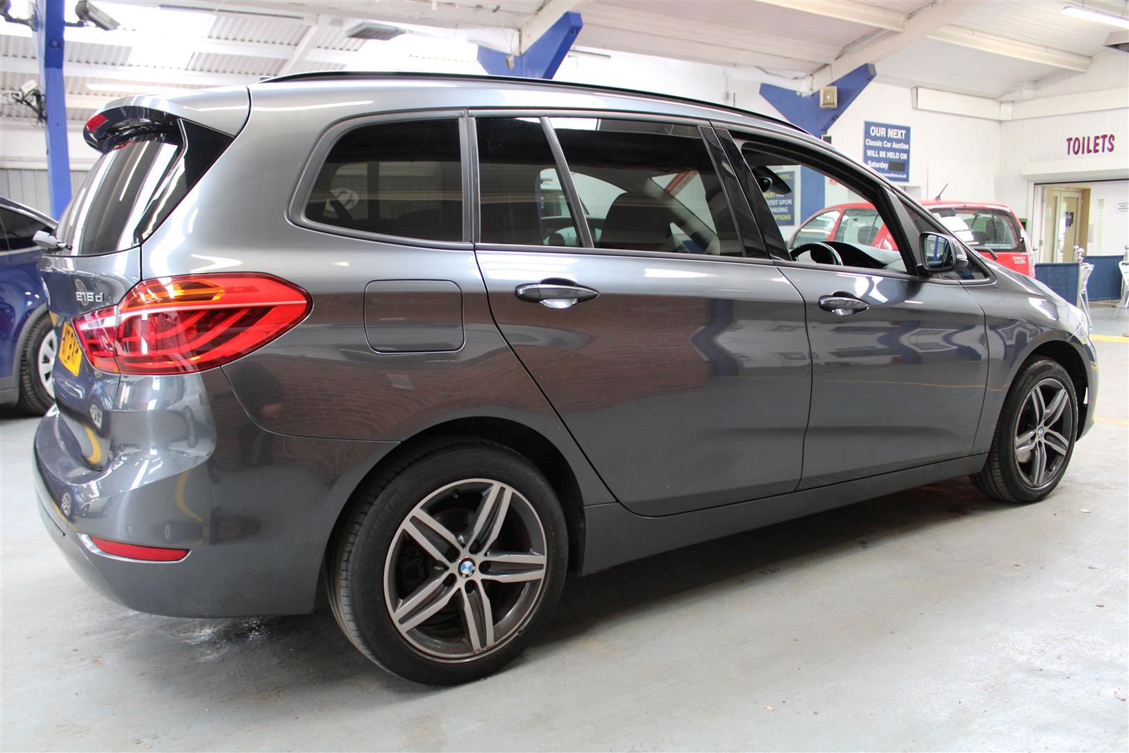 17 17 BMW 216D Sport - Image 37 of 40