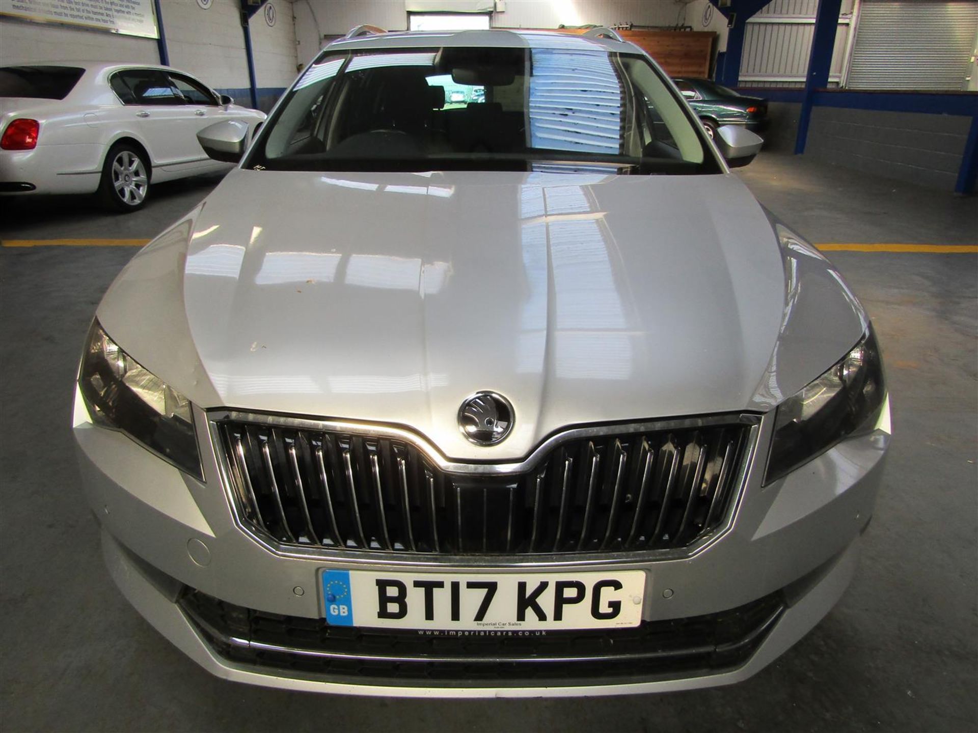 17 17 Skoda Superb SE Business TDI - Image 2 of 45