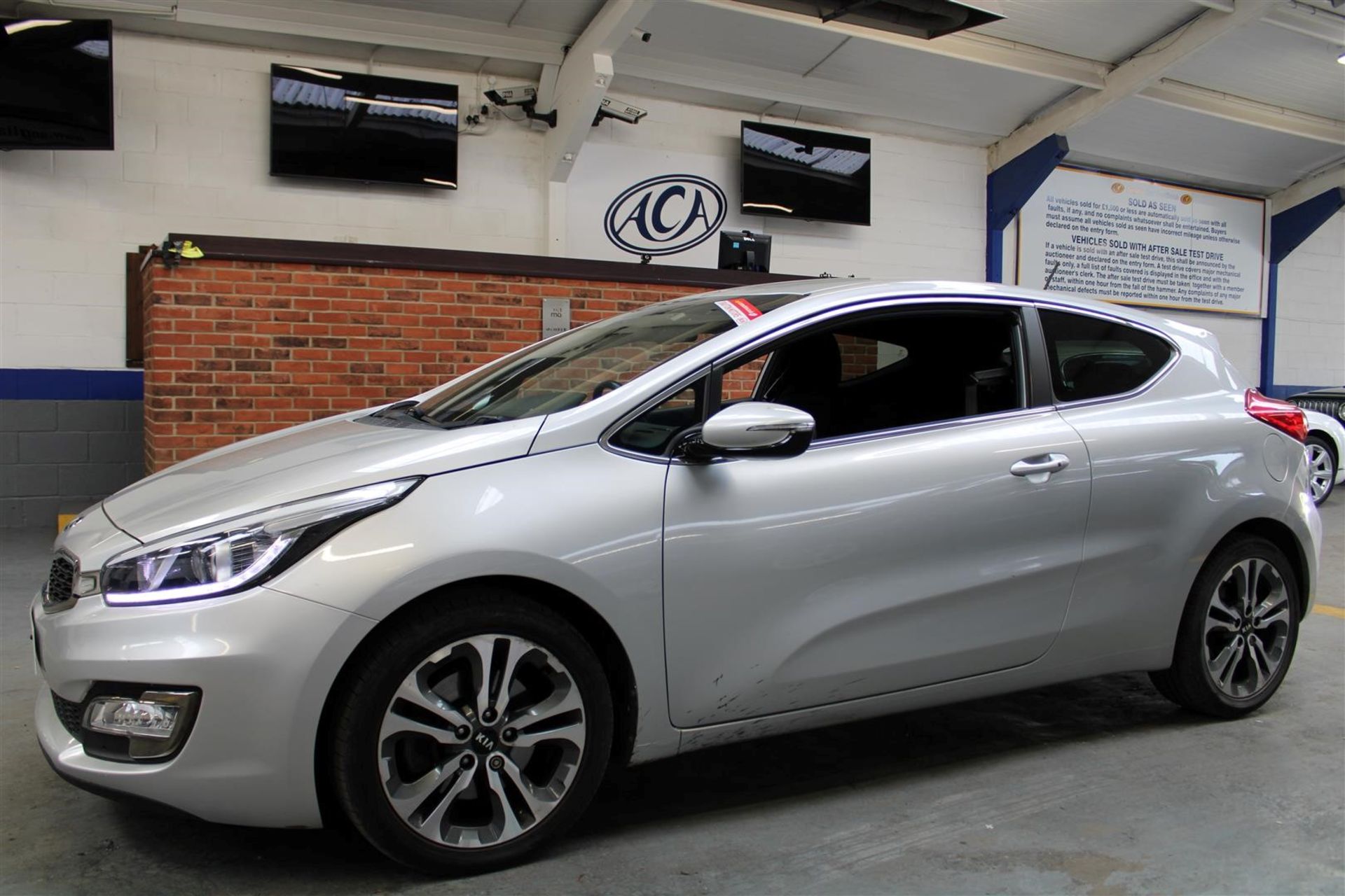 14 14 Kia Pro Ceed SE Eco