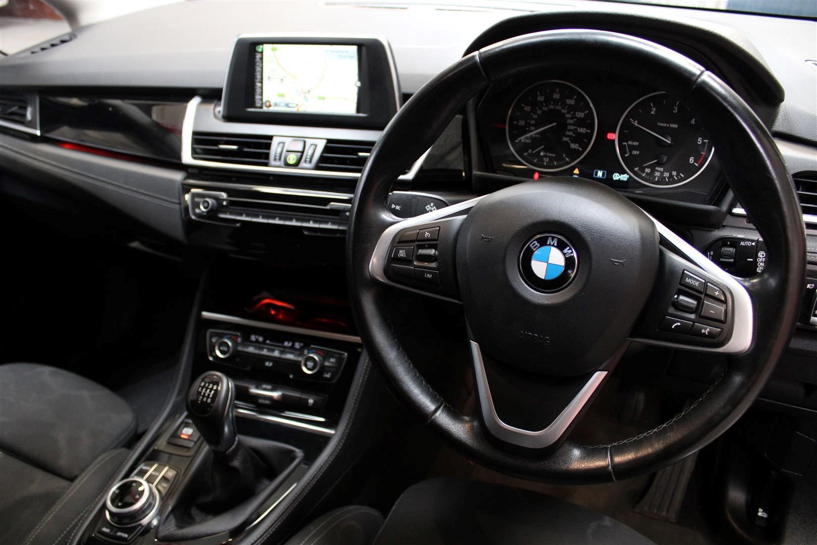 17 17 BMW 216D Sport - Image 13 of 40