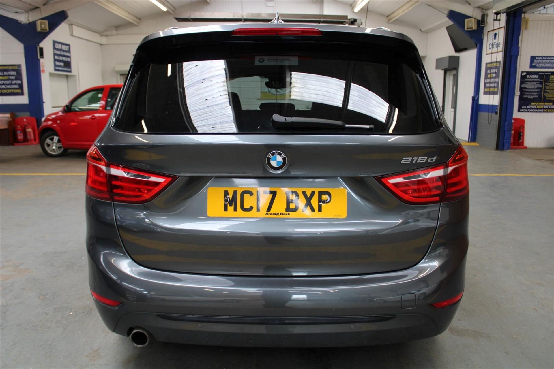 17 17 BMW 216D Sport - Image 38 of 40