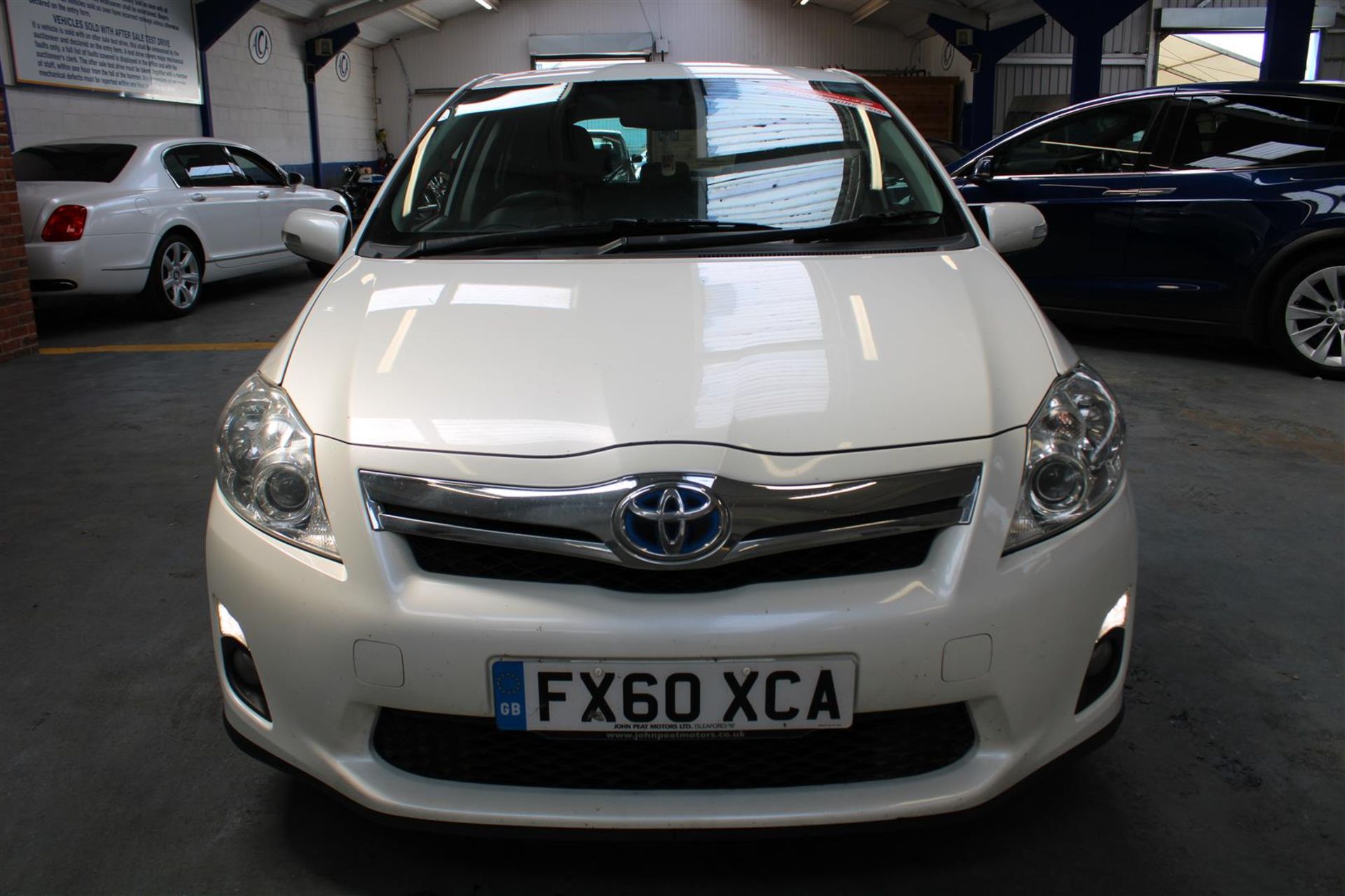 60 10 Toyota Auris Hybrid T Spirit - Image 2 of 32