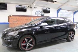 66 16 Volvo V40 R-Design D2