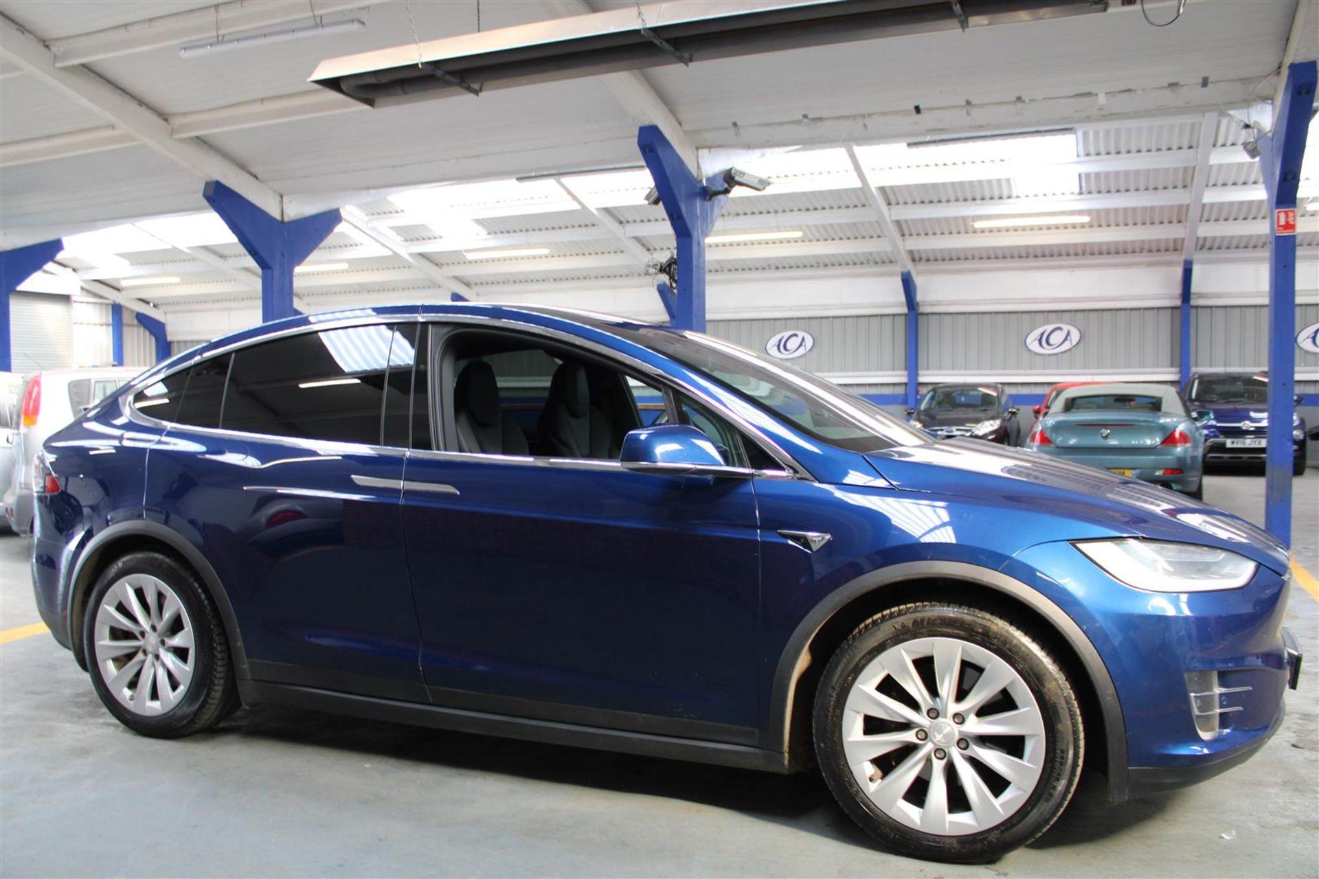 18 18 Tesla Model X 75D - Image 36 of 43