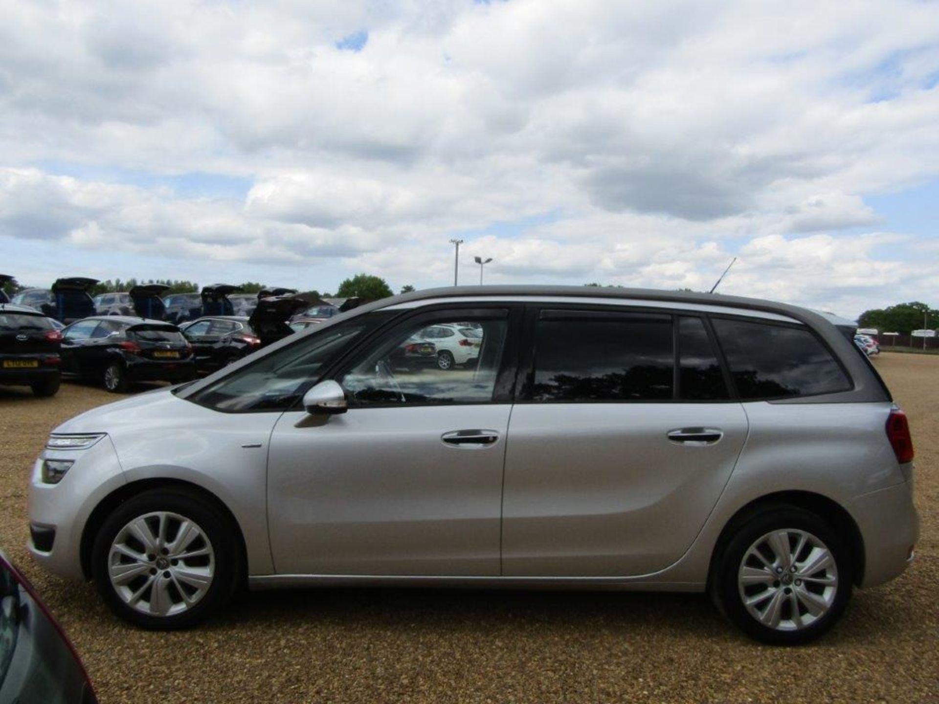 14 14 Citroen C4 Gr Picasso Excl - Image 18 of 18