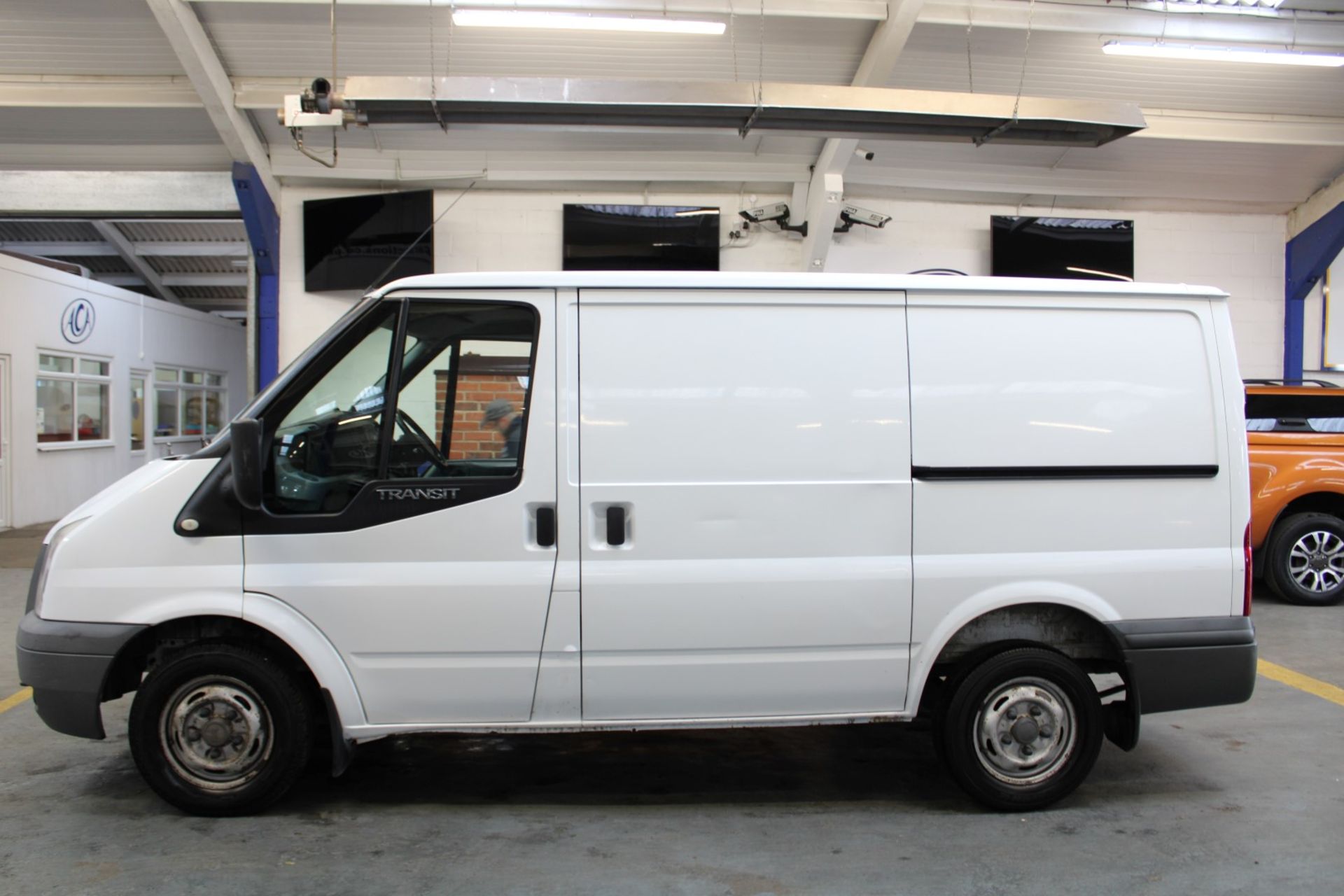 12 12 Ford Transit 85 T300M FWD - Image 28 of 28