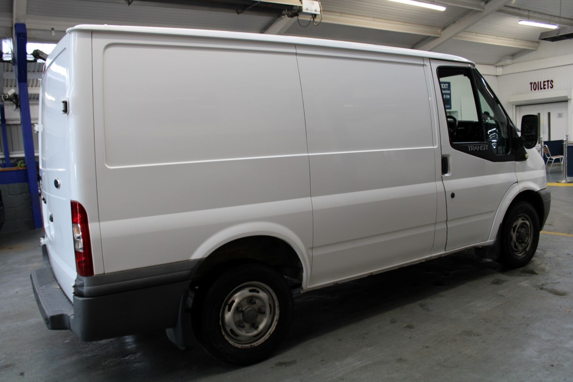 12 12 Ford Transit 85 T300M FWD - Image 21 of 28